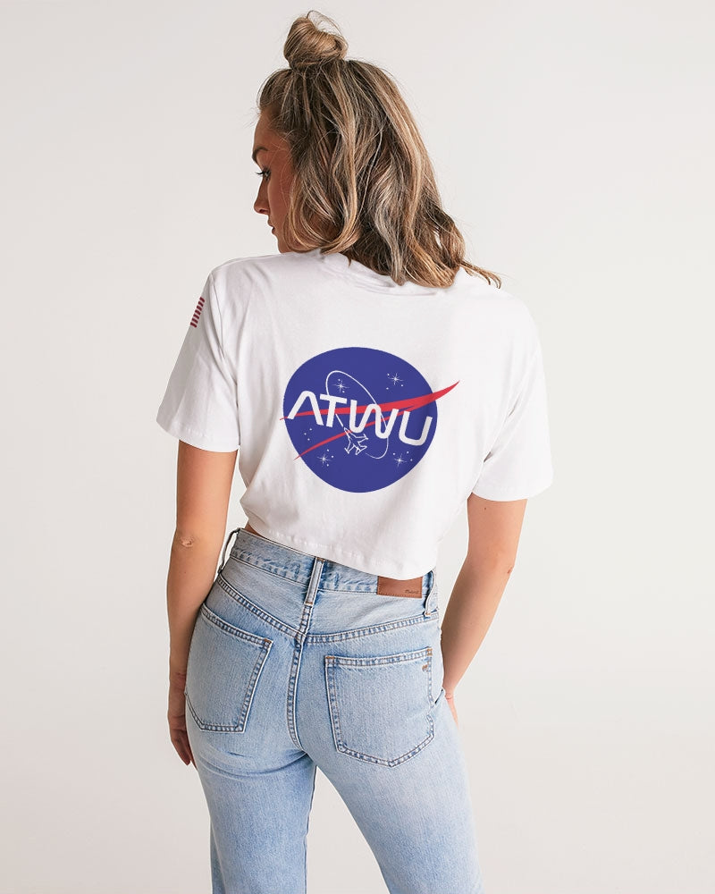 ALL THE WAY UP SPACE Women's Twist-Front Cropped Tee